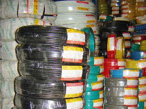 東莞市石龍?zhí)┻_五金電器貿易部|五金電器、電工器材、裝飾材料、建筑材料、燈飾照明、電線電纜、開關插座、消防防暴、總經銷華英、天星、曼科、奇利、奇勝、嘉和等開關插座系列產品,廣州施耐德、佛山佳寶、松朗、佛開珠江科特等空氣漏電開關系列產品,歐萊亞門鈴及智能開關,亞明鈉燈、金鹵燈高效照明系列配套產品,電表、電線、電纜、膠鐵線槽管,光管支架、裝飾燈具、鎖具、萬能角鐵,排氣扇、電風扇、配電箱、電表箱,消防、防爆照明產品,鋁梯、磅稱、調壓穩(wěn)壓器系列,元線元釘、焊條水暖器材、五金工具,電工器材,太陽能縶水器工程,裝飾器材