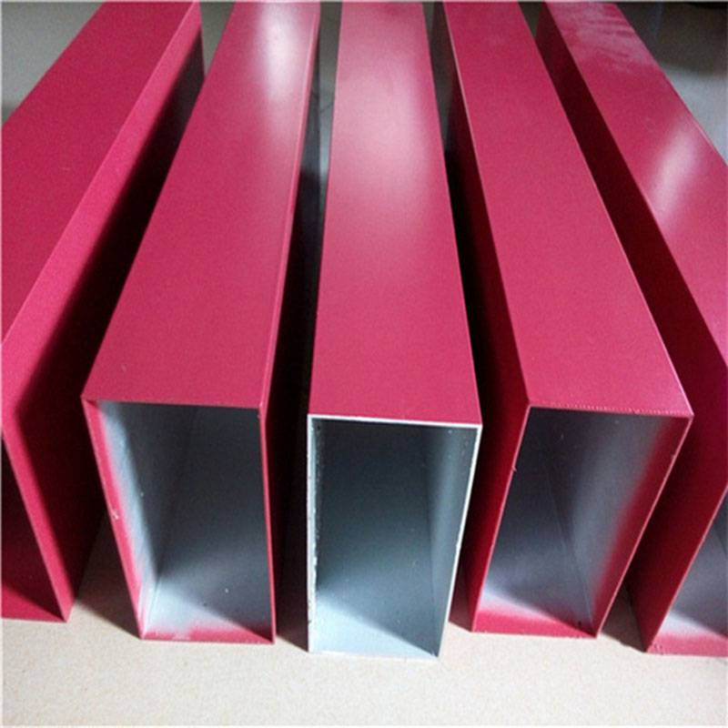 廣東佛山專業(yè)生產(chǎn)型材鋁方通方管材料基地_佛山市歐百建材科技有限公