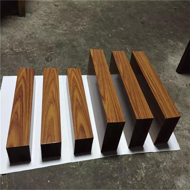 鋁方通的特點(diǎn)與優(yōu)勢(shì)